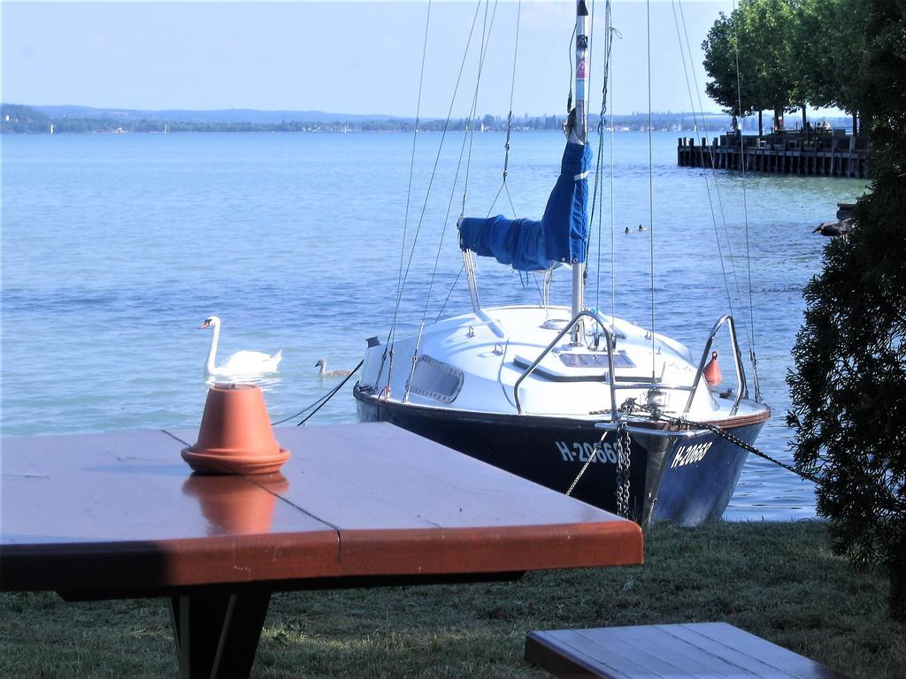 Aqua Apartman Révfülöp Buitenkant foto